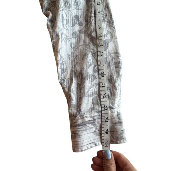 Tommy Bahama XXL Floral Button Up Shirt Gray White Cotton Silk Blend Long Sleeve - Picture 5 of 10